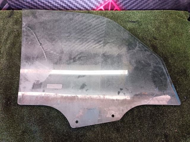 Стекло водительской двери 82910H1000 HYUNDAI