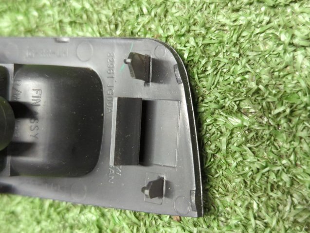 NISSAN 82961JG00A в наличии Винница