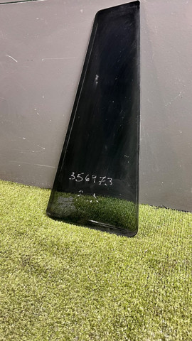 834172B020 Стекло-форточка двери задней левой купить Ужгород