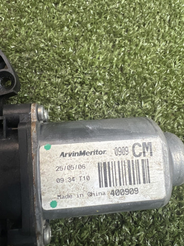 HYUNDAI 834502B000 Мотор стеклоподъемника двери задней левой в наличии Днепр