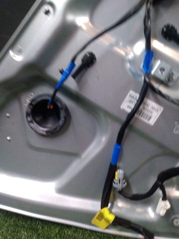 Стеклоподъемник задней правой двери 834812B000 HYUNDAI