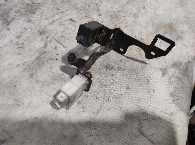 83608541 BMW Крышка генератора передняя купить в Чернигов