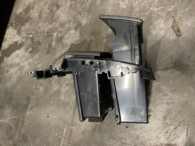 HYUNDAI 846403E051CY Подлокотник центральной консоли в наличии Хмельницкий