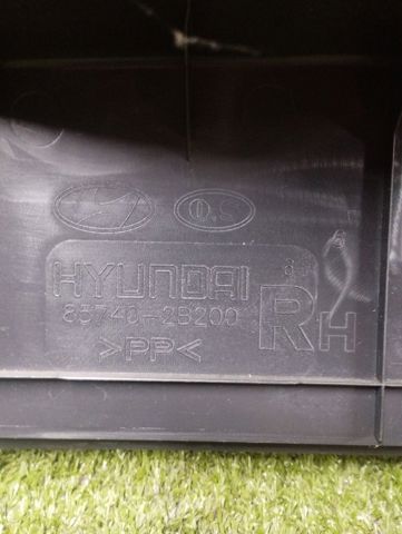 857402B300WK HYUNDAI Облицовка багажного отсека правая купить в Украина