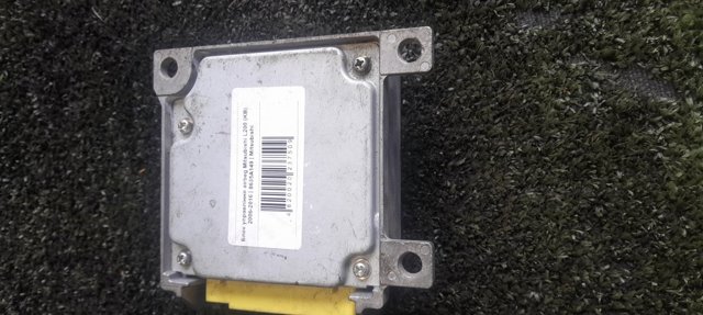 8635A149 MITSUBISHI Модуль-процессор управления подушкой безопасности (ЭБУ AIRBAG) купить в Тернополь