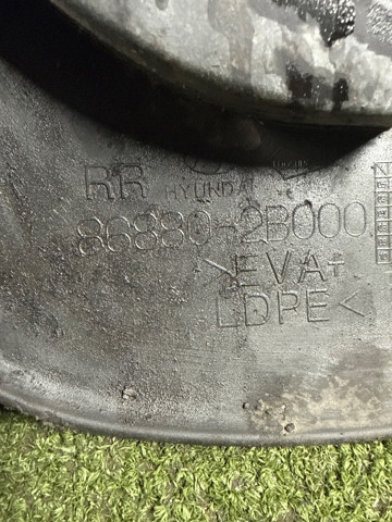 HYUNDAI 868802B000 Брызговик задний правый в наличии Житомир