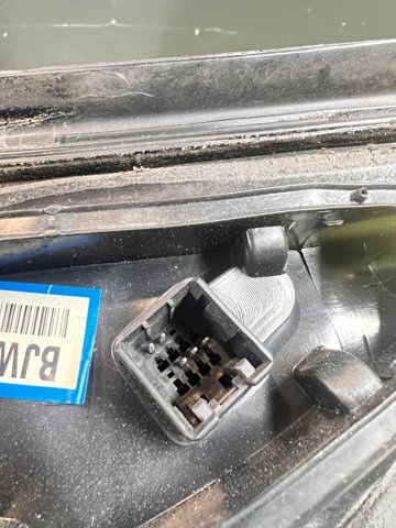 Зеркало левое 8761026601 HYUNDAI