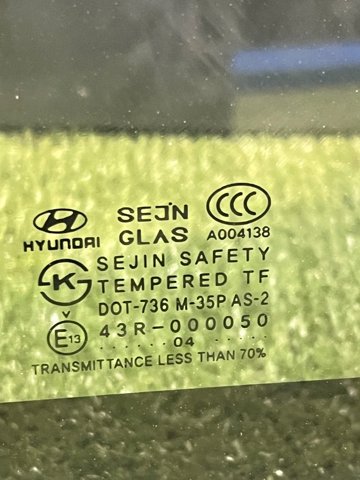 HYUNDAI 8782026002 Стекло кузова (багажного отсека) правое в наличии Чернигов
