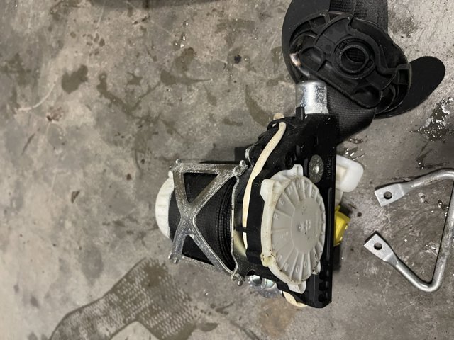 888203E010FC HYUNDAI Ремень безопасности купить в Полтава