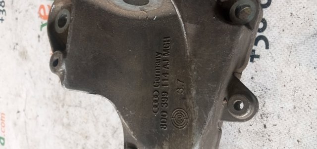 Кронштейн КПП 8D0399114AJ VAG