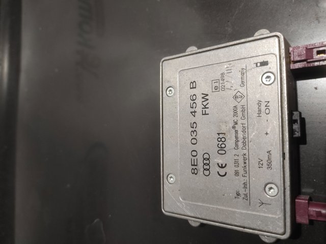 Усилитель сигнала антенны 8E0035456B VAG