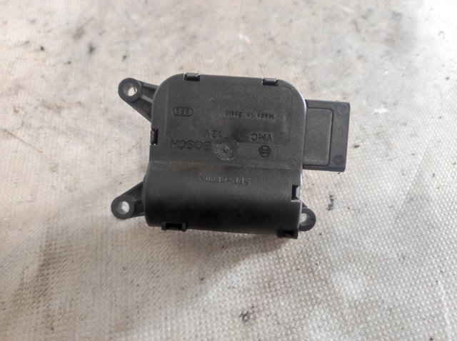 VAG 8E1820511D Привод заслонки печки в наличии Черкассы