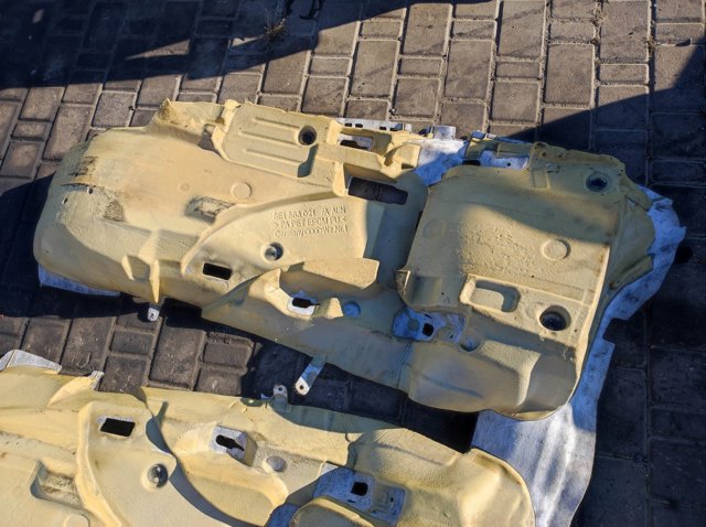 8E1863021 VAG купить в Ужгород