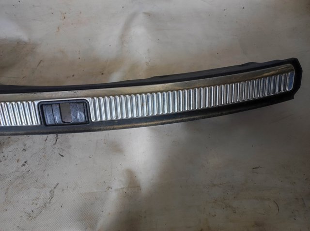 VAG 8E9864483 в наличии Чернигов
