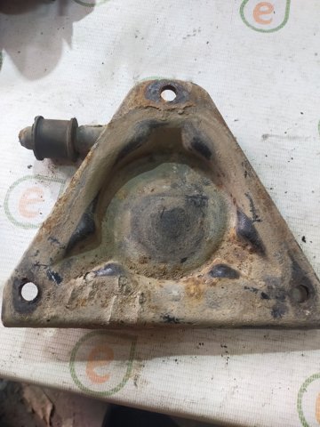 Отбойник рычага переднего нижнего 9013220131 MERCEDES