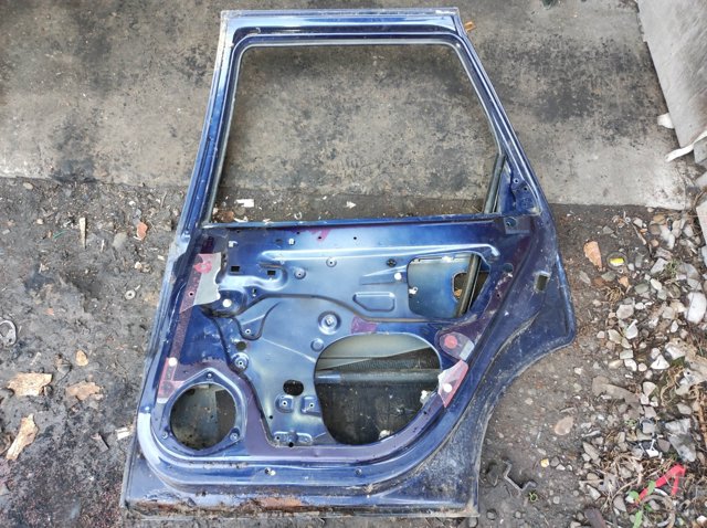 OPEL 90508228 Дверь задняя правая в наличии Киев