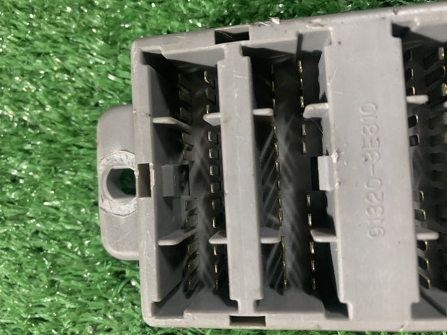913203E810 HYUNDAI купить в Киев