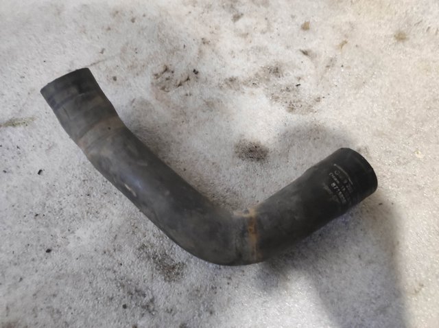 Нижний патрубок радиатора 9202147 OPEL