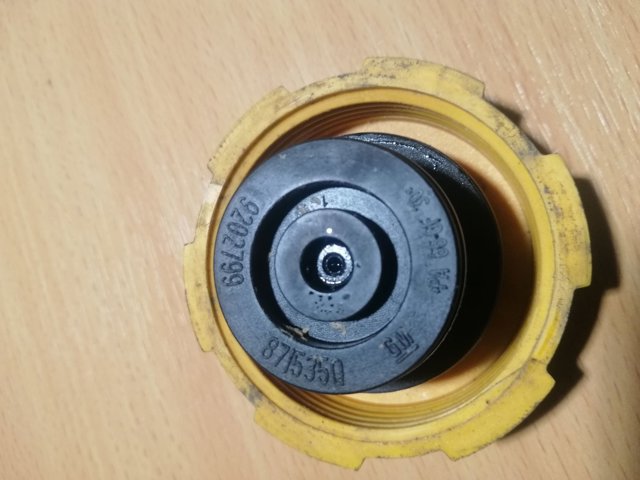 Крышка/пробка расширительного бачка 9202799 GM