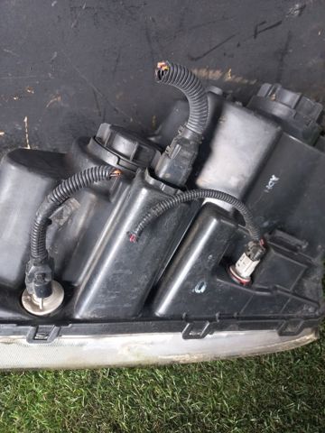 HYUNDAI 921023E110 Фара правая в наличии Черкассы