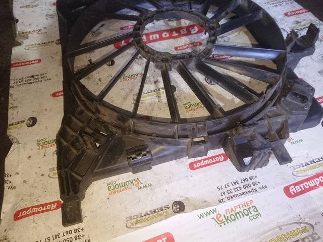 921206476R RENAULT купить в Львов