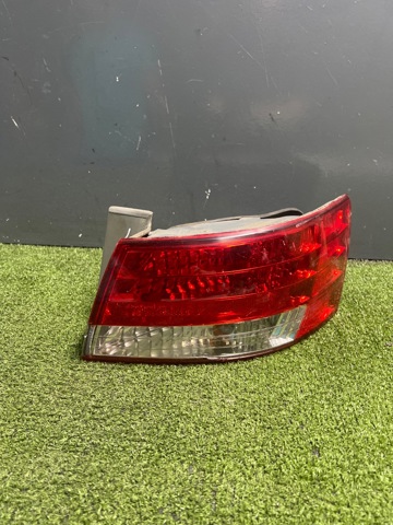 HYUNDAI 924023K010 Фонарь задний правый внешний в наличии Черкассы