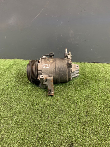Компрессор хладагента 926005X20A NISSAN