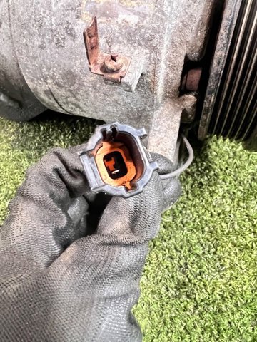 Компрессор системы кондиционирования 92600CA010 NISSAN