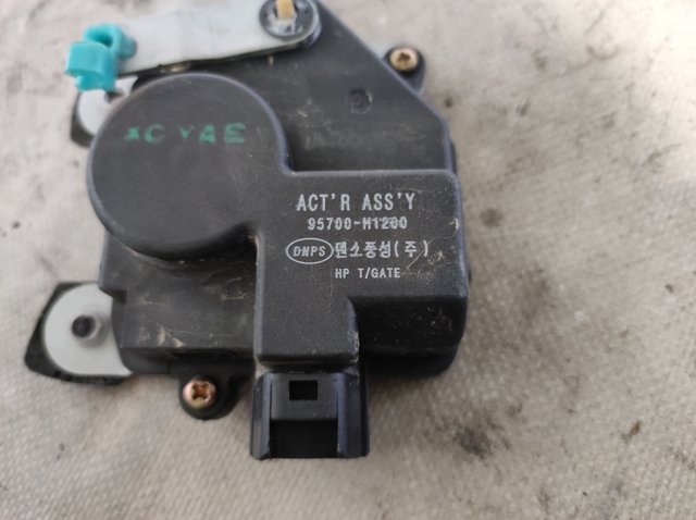 95700H1200 Актуатор замка багажника купить Киев