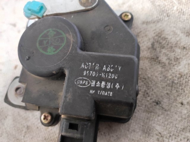 HYUNDAI 95700H1200 Актуатор замка багажника в наличии Кривой Рог