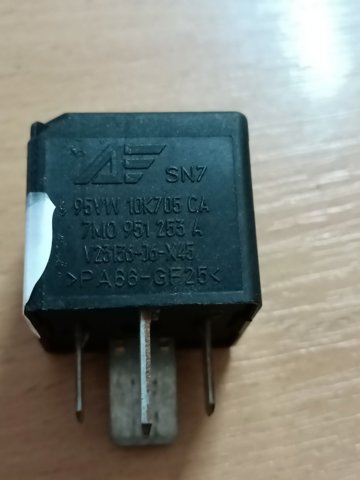 95VW10K705CA VAG купить в Украина