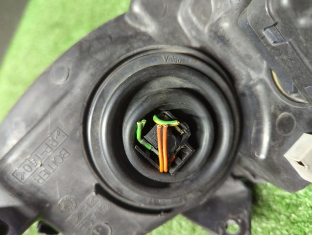 9640559580 PEUGEOT Левая фара купить в Тернополь