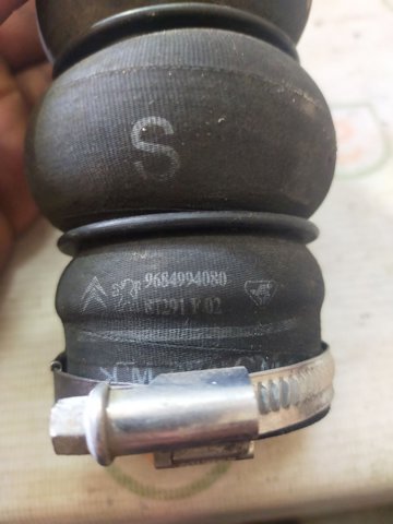 Шланг интеркуллера 9684994080 PEUGEOT