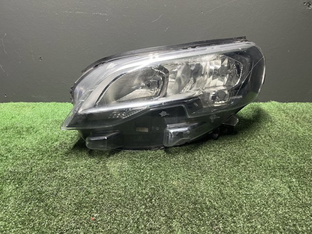 9808572680 PEUGEOT Левая фара купить в Хмельницкий