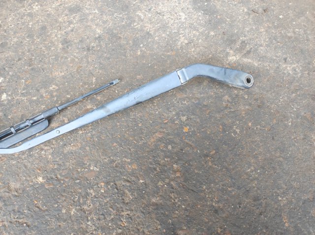 HYUNDAI 98341H1002 Поводок стеклоочистителя в наличии Черкассы