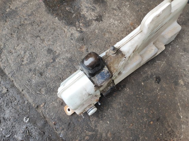 HYUNDAI 98611H1001 Бачок омывателя в наличии Винница