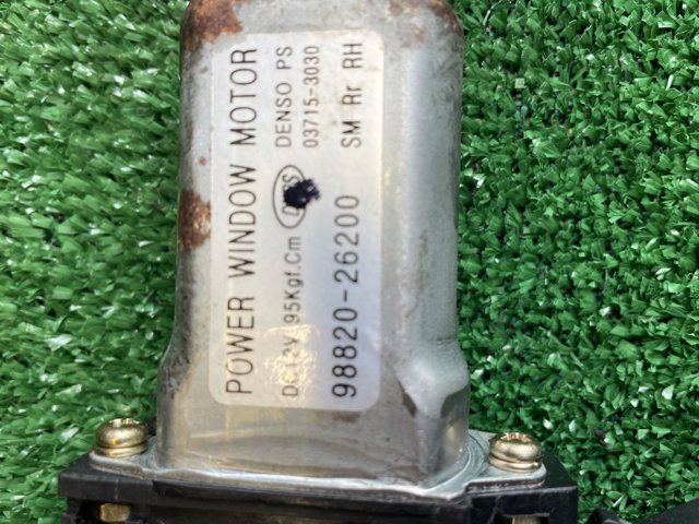 Мотор стеклоподъемника двери задней, правой 9882026200 HYUNDAI