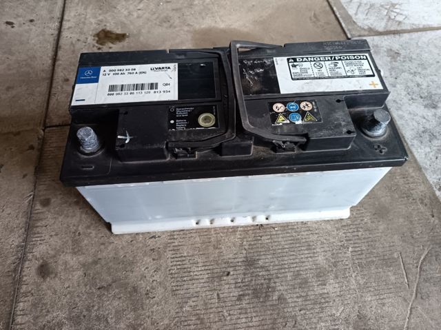 Акумулятор varta 12v 100ah 760a   a0009823308