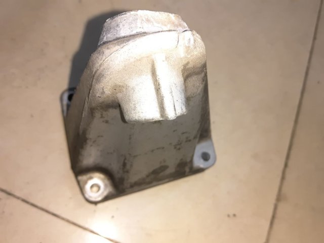 MERCEDES A1112231704 Кронштейн подушки (опоры) двигателя правой в наличии Ужгород