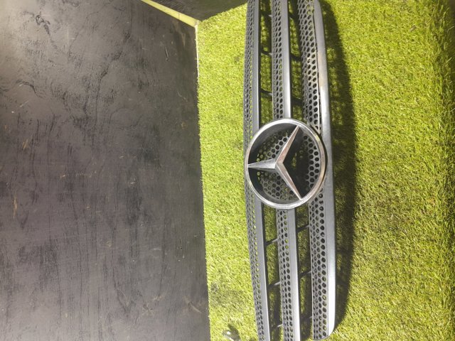 Решетка радиатора A1638800185 MERCEDES