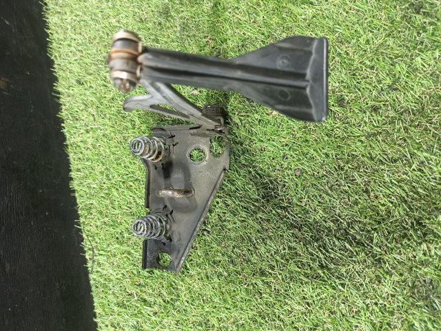MERCEDES 1638800660 Замок капота в наличии Кривой Рог