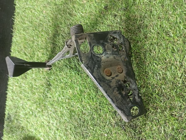 MERCEDES A1638800660 Замок капота в наличии Ужгород