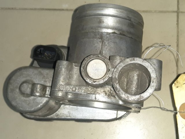 Дроссельная заслонка A1661410125 MERCEDES