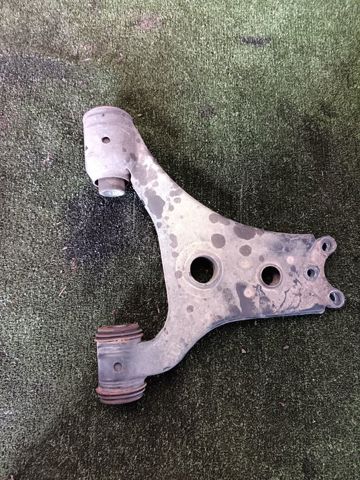 Нижний правый рычаг передней подвески A1693300607 MERCEDES