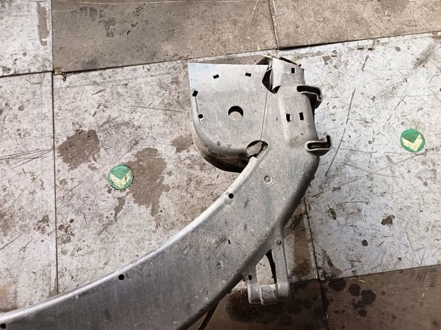 Крабобалка задней подвески Мерседес-бенц Б