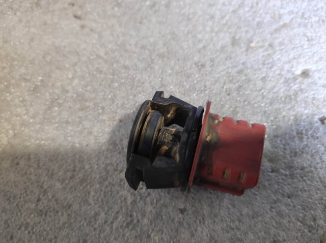 A1695040114 MERCEDES Подушка крепления радиатора верхняя купить в Николаев