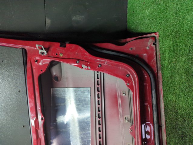 Пассажирская передняя дверь A1697200605 MERCEDES