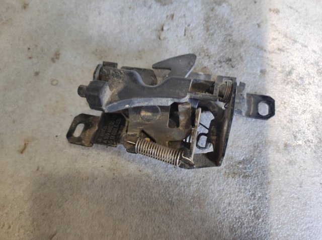 1698800060 MERCEDES Замок капота купить в Черкассы