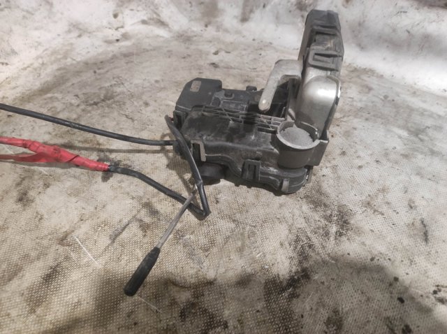 MERCEDES A2037200435 Замок двери передней правой в наличии Харьков