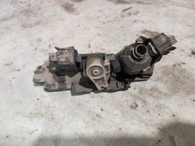 Замок крышки багажника A2037500093 MERCEDES